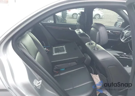 2013 Mercedes-Benz C 300 Sport 4Matic из США, поврежденный, VIN WDDGF8AB1DA755708